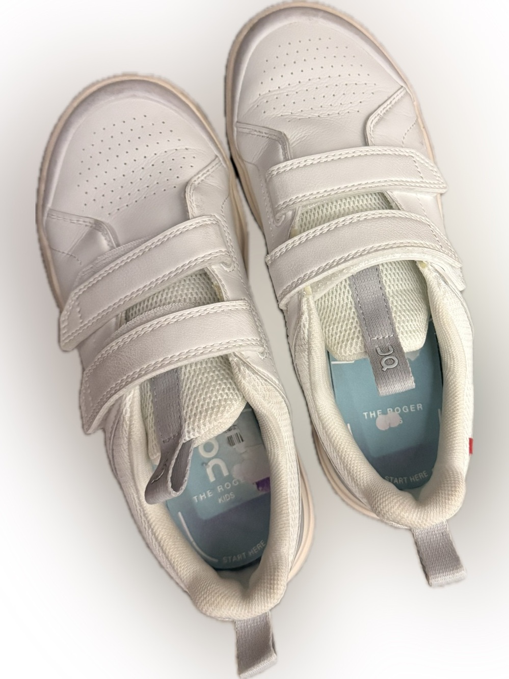 On The Roger Kids sneakers